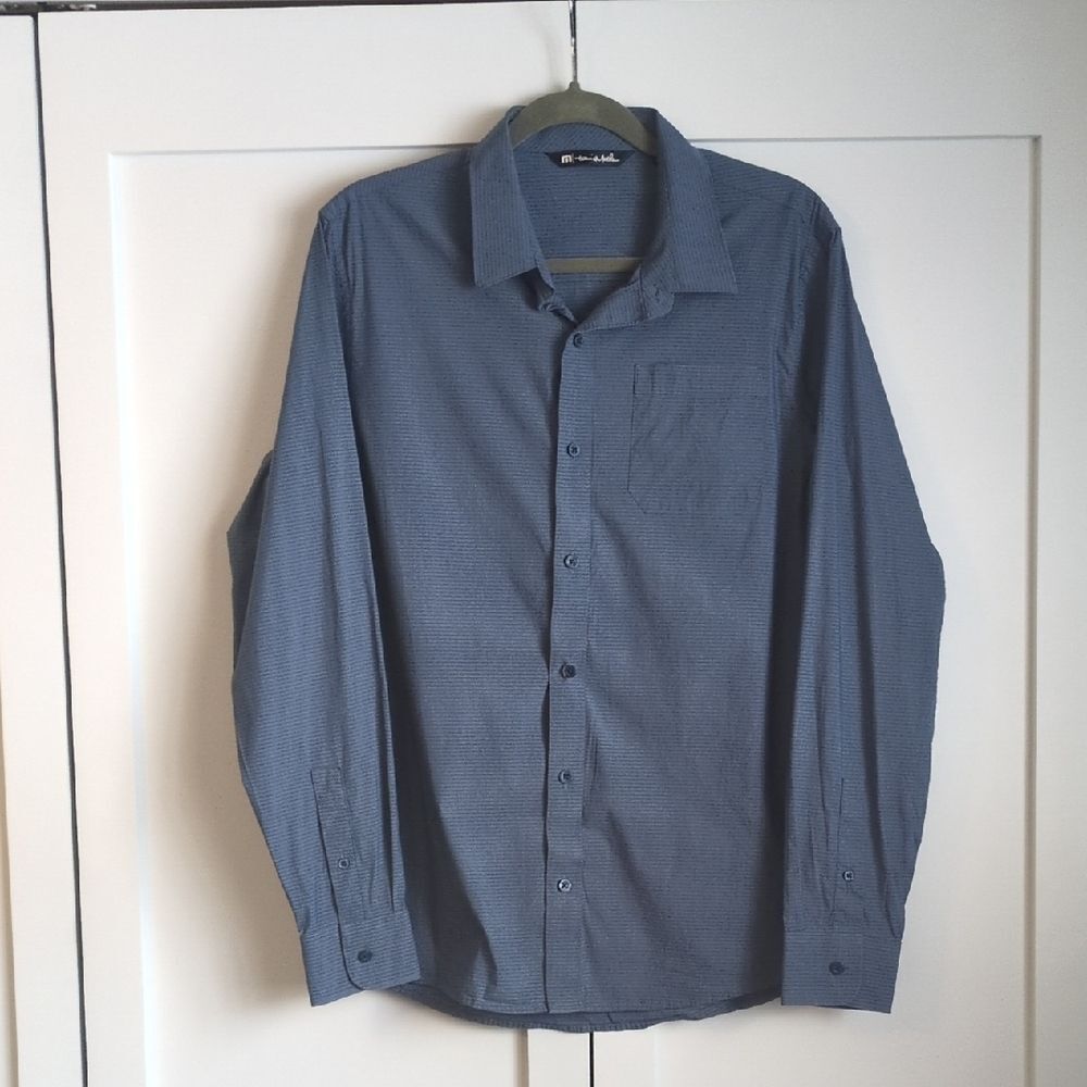 TravisMathew Men's Blue Pinstripe Button Down Shirt Casual Golf Performance